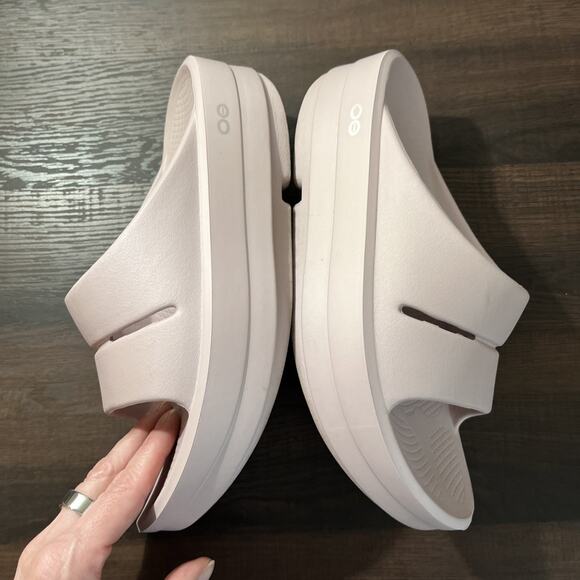 OOFOS OOmega Ooahh Women's Size: 7 Blush Pink Sandal Slide Shoe Recovery - Picture 6 of 10